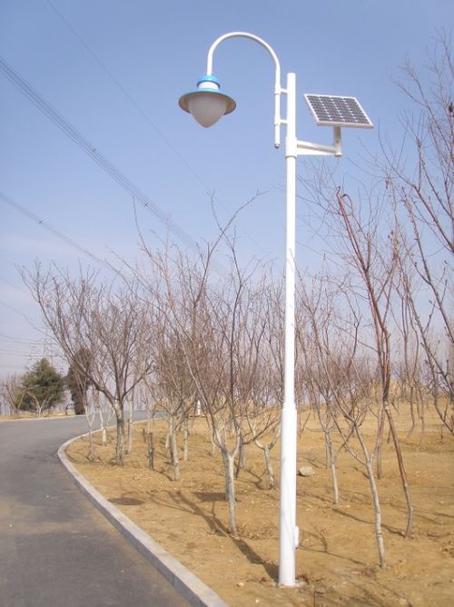 太陽能路燈的優勢與特點 綠色照明的未來之選